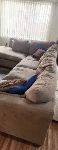 상태좋은 ㄱ자형 대형 소파 가져가세요
					가구
					Los Angeles