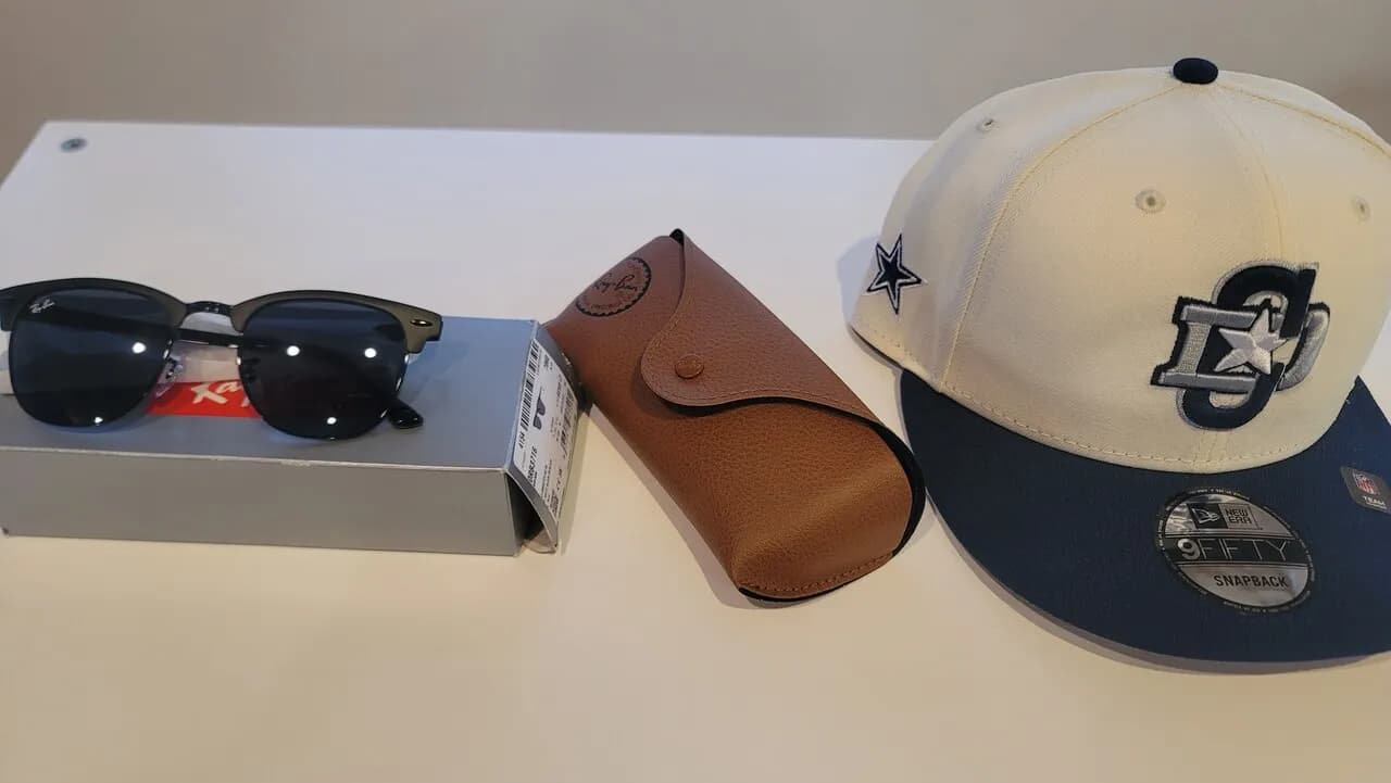 새 Rayban 썬글라스+ 새 모자
					무빙세일
					Oc.la