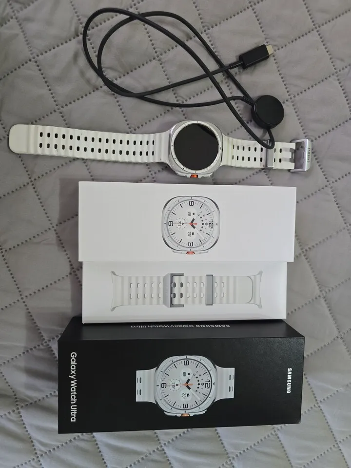 삼성 갤럭시 워치 울트라 팝니다
					전자/가전
					Los Angeles