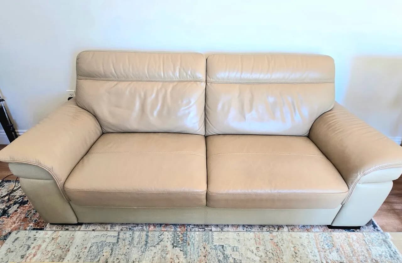 Sofa 2피스 set
					가구
					Los Angeles