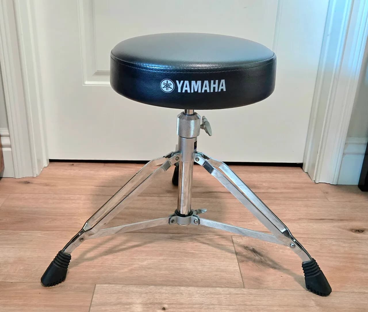 드럼용 의자 판매합니다
					기타
					Los Angeles