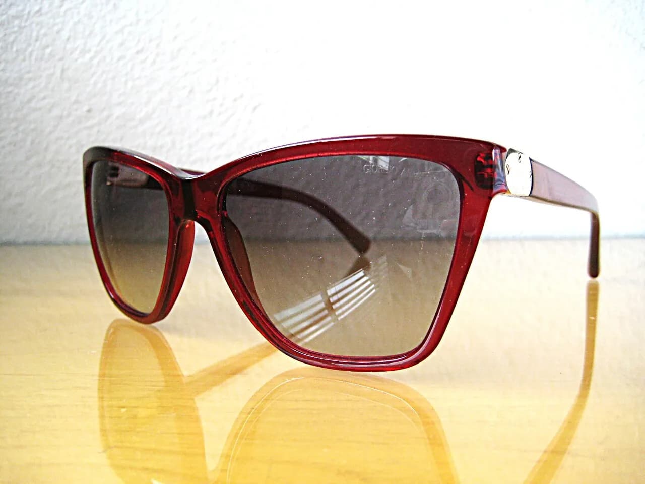 새해맞이 특별가격 명품 Giorgio Armani Sunglasses 여성용 새거 진품
					의류/패션
					Norwalk