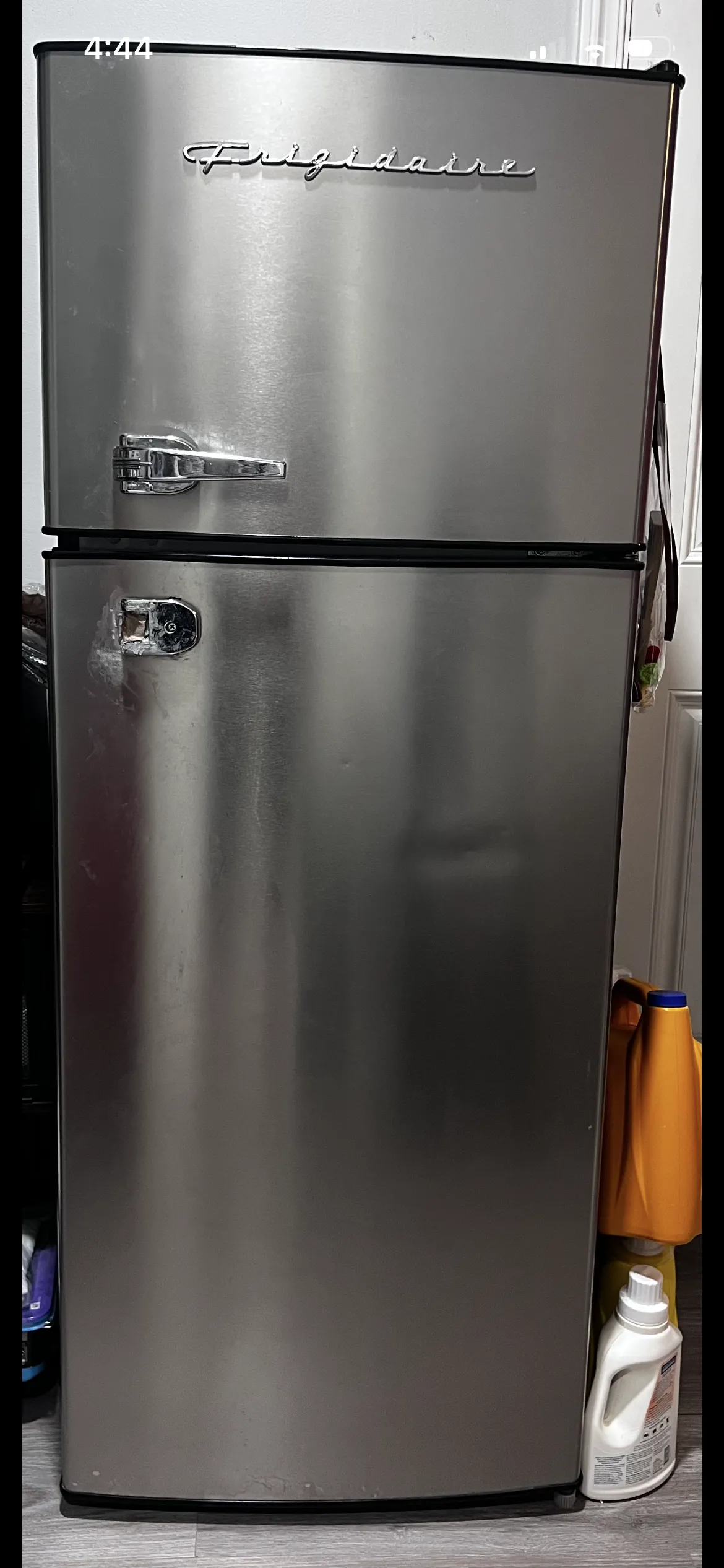 중형 냉장고 싸게 팝니다
					무빙세일
					Los Angeles