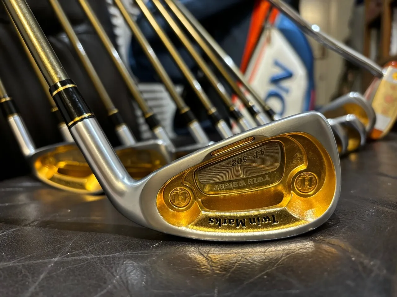 고사양 혼마 골프 5스타, 4스타 남여 풀 셋트
					운동/건강
					Los Angeles