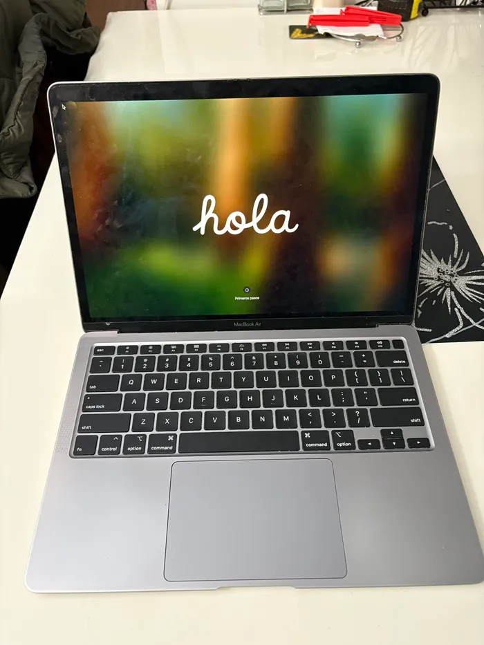Apple MacBook Air 13 Inch, 2020
					전자/가전
					Los Angeles