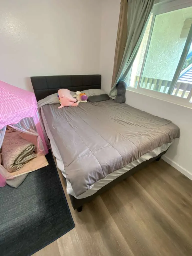 침대 (퀸) / 서랍형 침대 (싱글) / 식탁 / 냉장고 판매합니다.
					무빙세일
					Buena Park