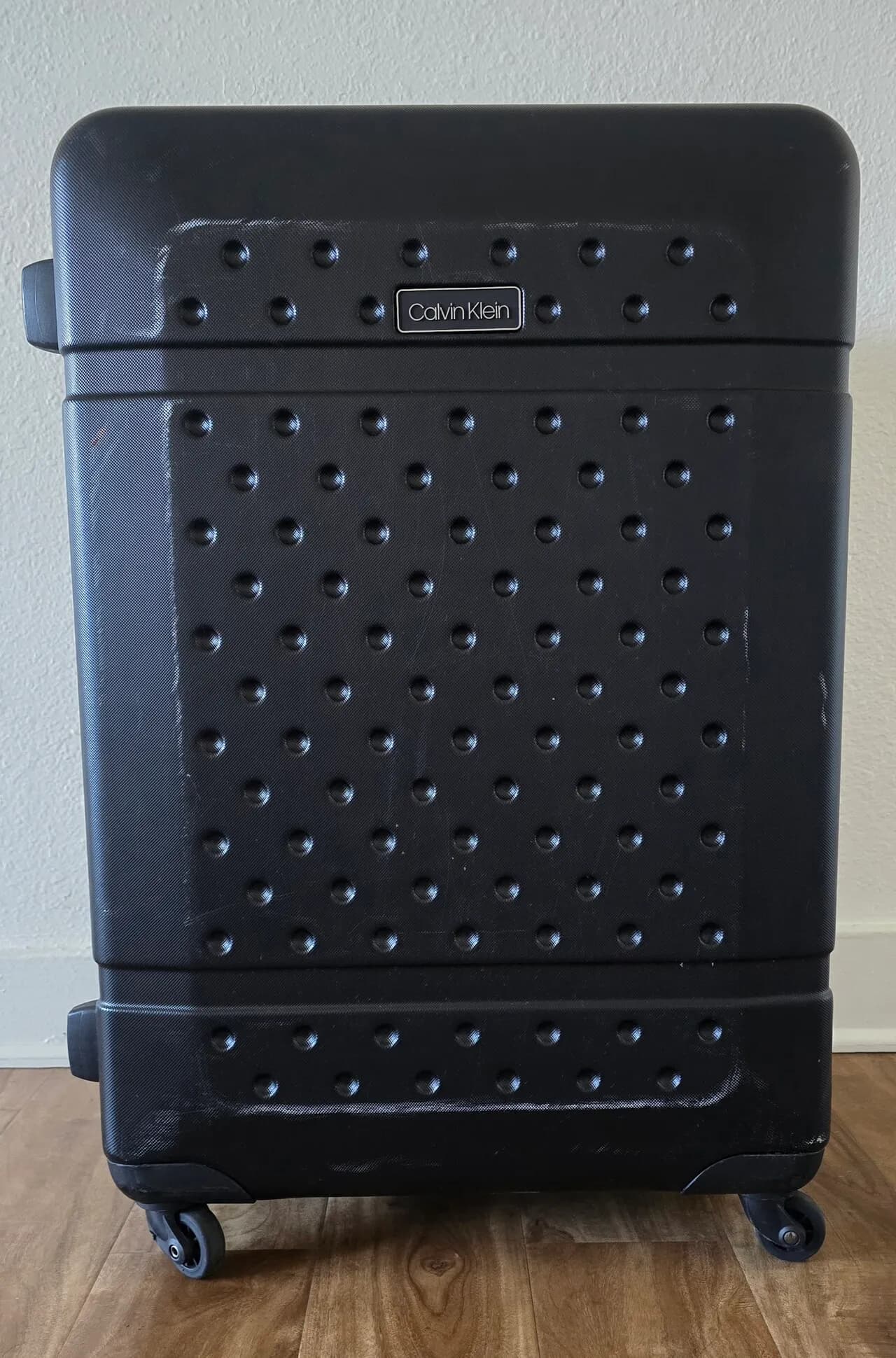 상태 아주 좋은 여행용 가방 (Calvin Klein)
					무빙세일
					Los Angeles