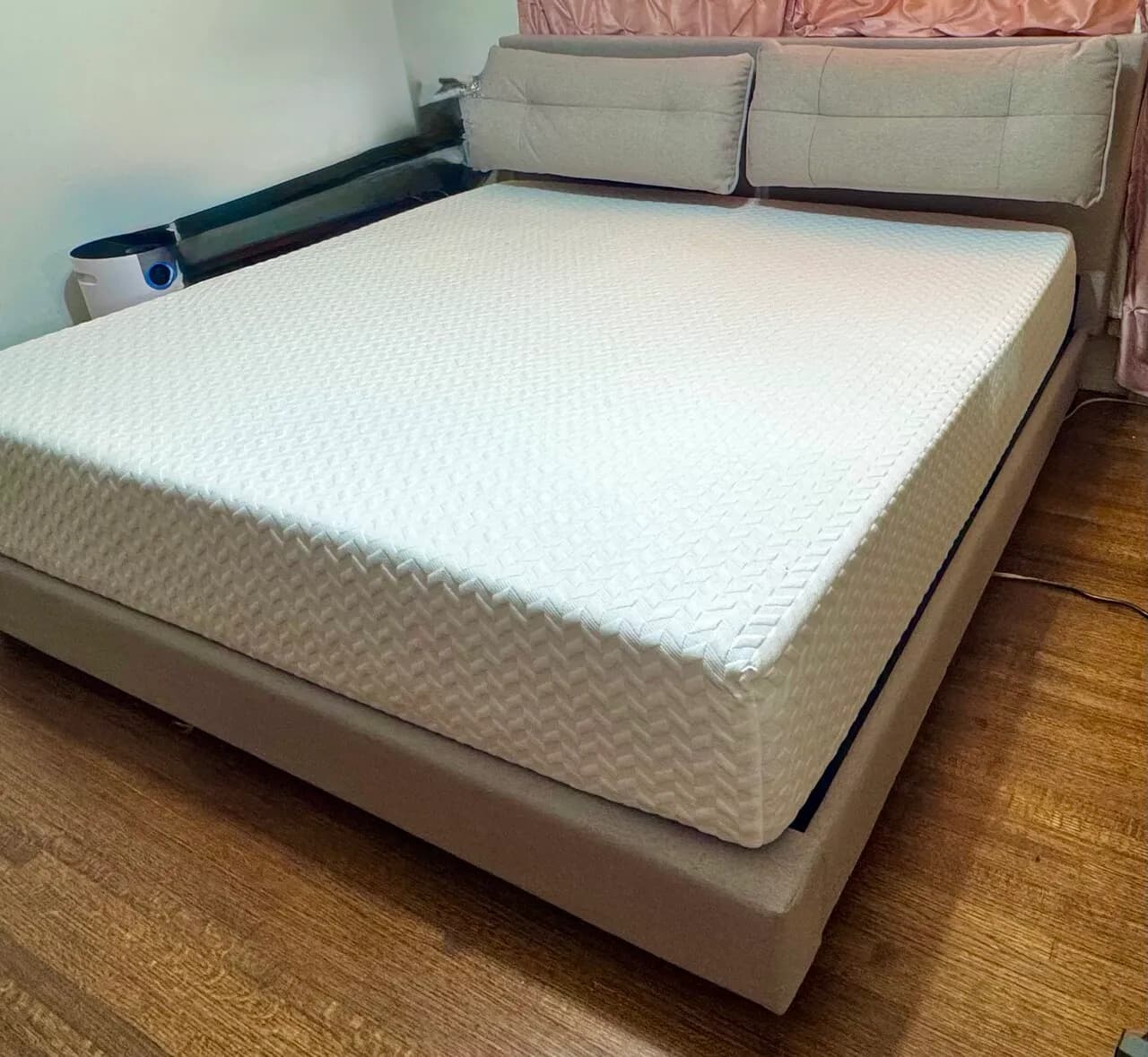 침대와 매트리스 세트 팝니다
					무빙세일
					Los Angeles