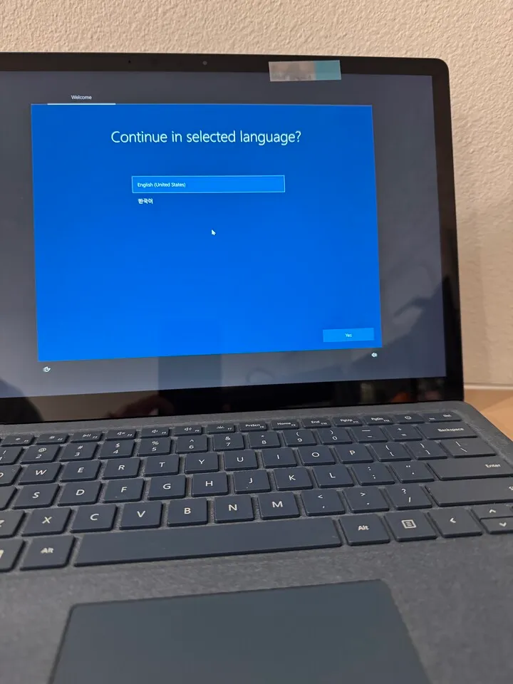 MS Surface Laptop
					전자/가전
					LA