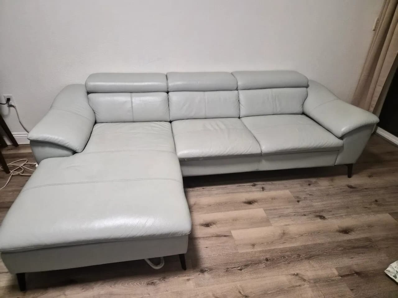 소파 & 운동기구
					무빙세일
					Korea Town, Los Angeles