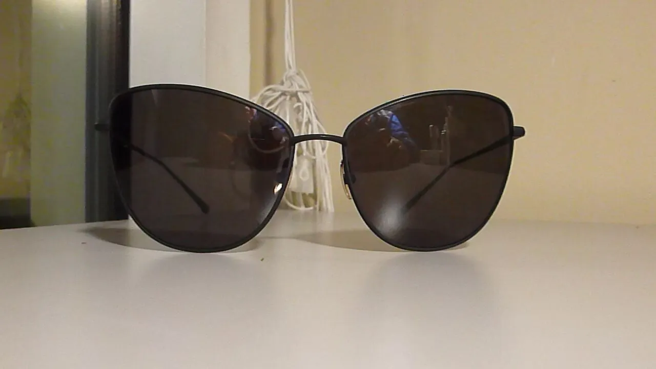 명품HAND CRAFTED-JAPAN-NEW-솔트-편광렌즈-선글라스-3 종
					의류/패션
					Los Angeles