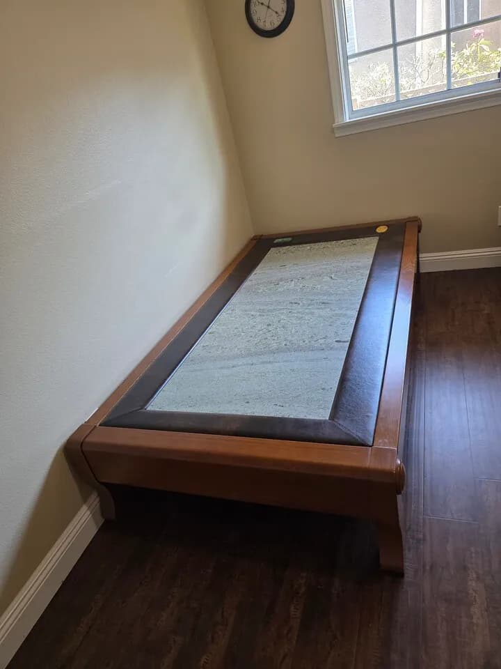 체어와 책장 장수돌침대 팝니다
					무빙세일
					La Mirada