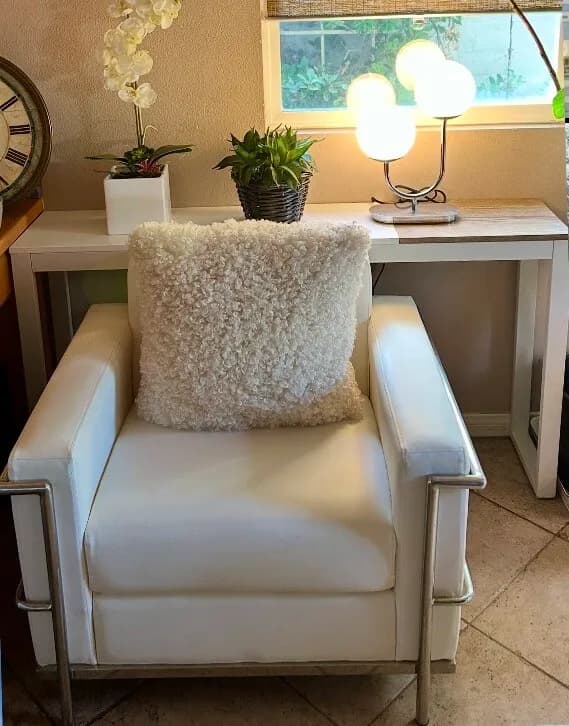 모던 MCM 리빙룸 셋 (소파. 액센트췌어. 테이블등)
					무빙세일
					OC