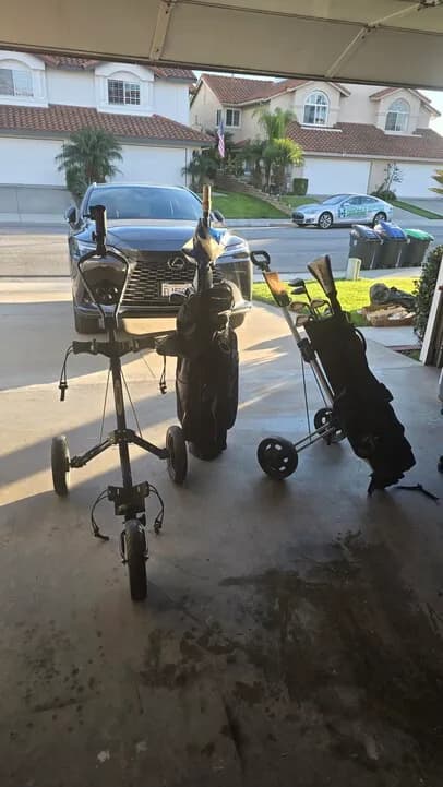 건강상 골프용품 급매. 거의 새것 / 카트. 백, 연습용
					운동/건강
					La 한인타운