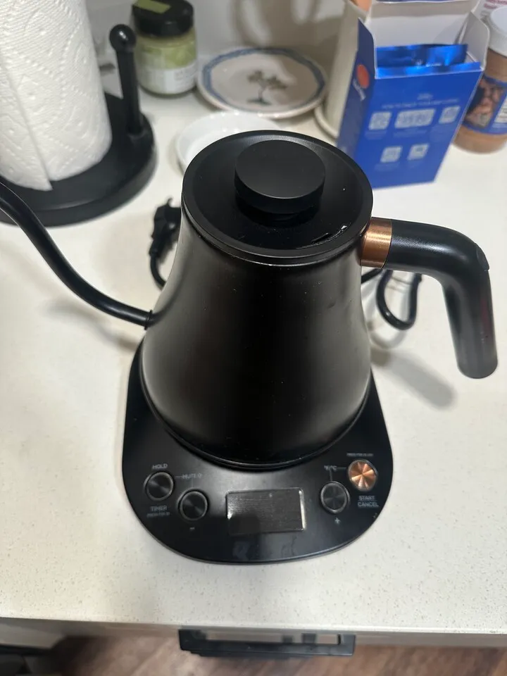 Mecity electric kettle 전기주전자 전기포트
					무빙세일
					Los Angeles