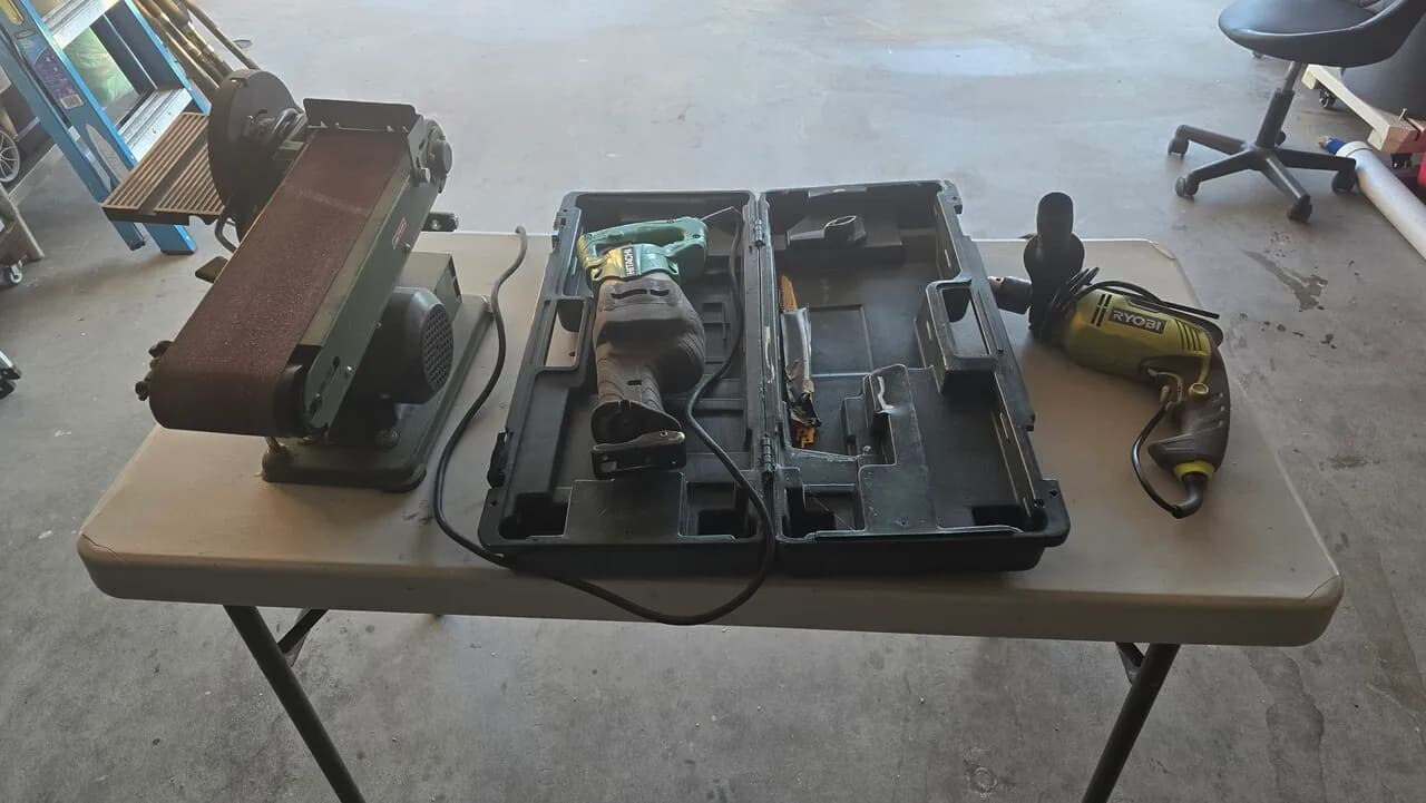 건축 / 직소, 벨트센더, 드라이버
					무빙세일
					La/.한인타운