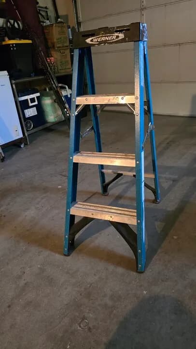 사다리 급매
					무빙세일
					Lamn 한인터운 / 얼바인