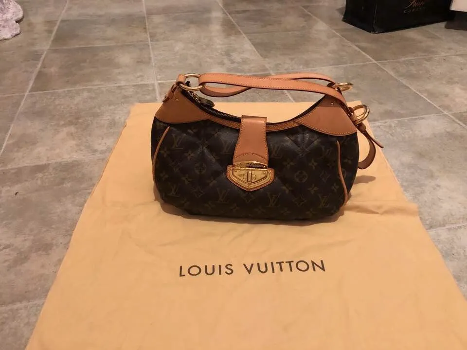 루비톻 가방 1500, 발렌시아 1100
					의류/패션
					엘에이 한인타운