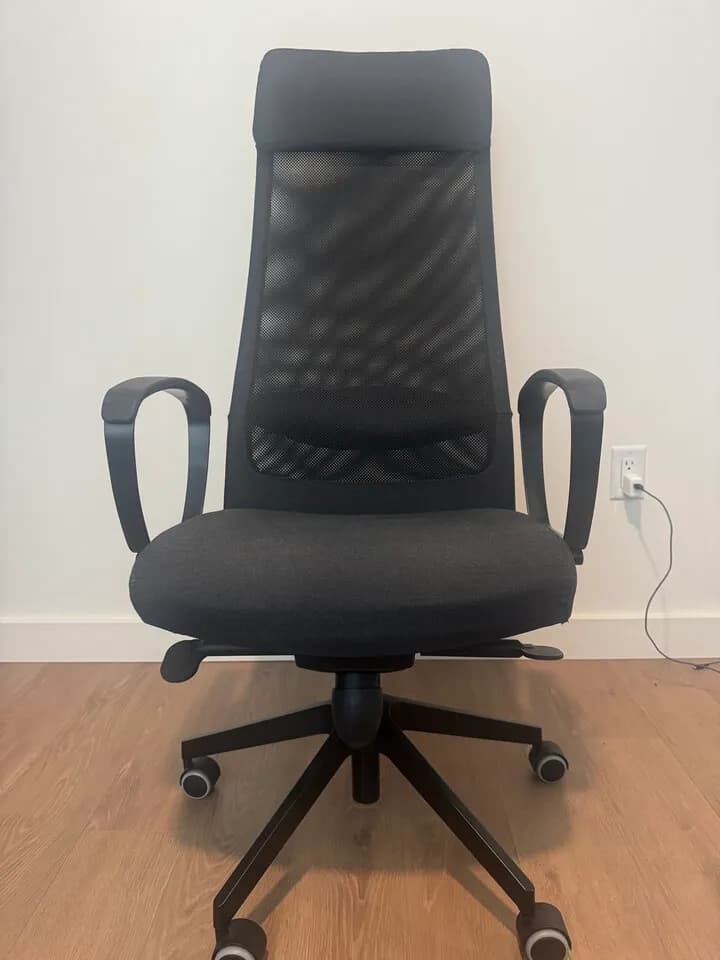 IKEA 오피스 의자 MARKUS (original price $300)
					가구
					Los Angeles