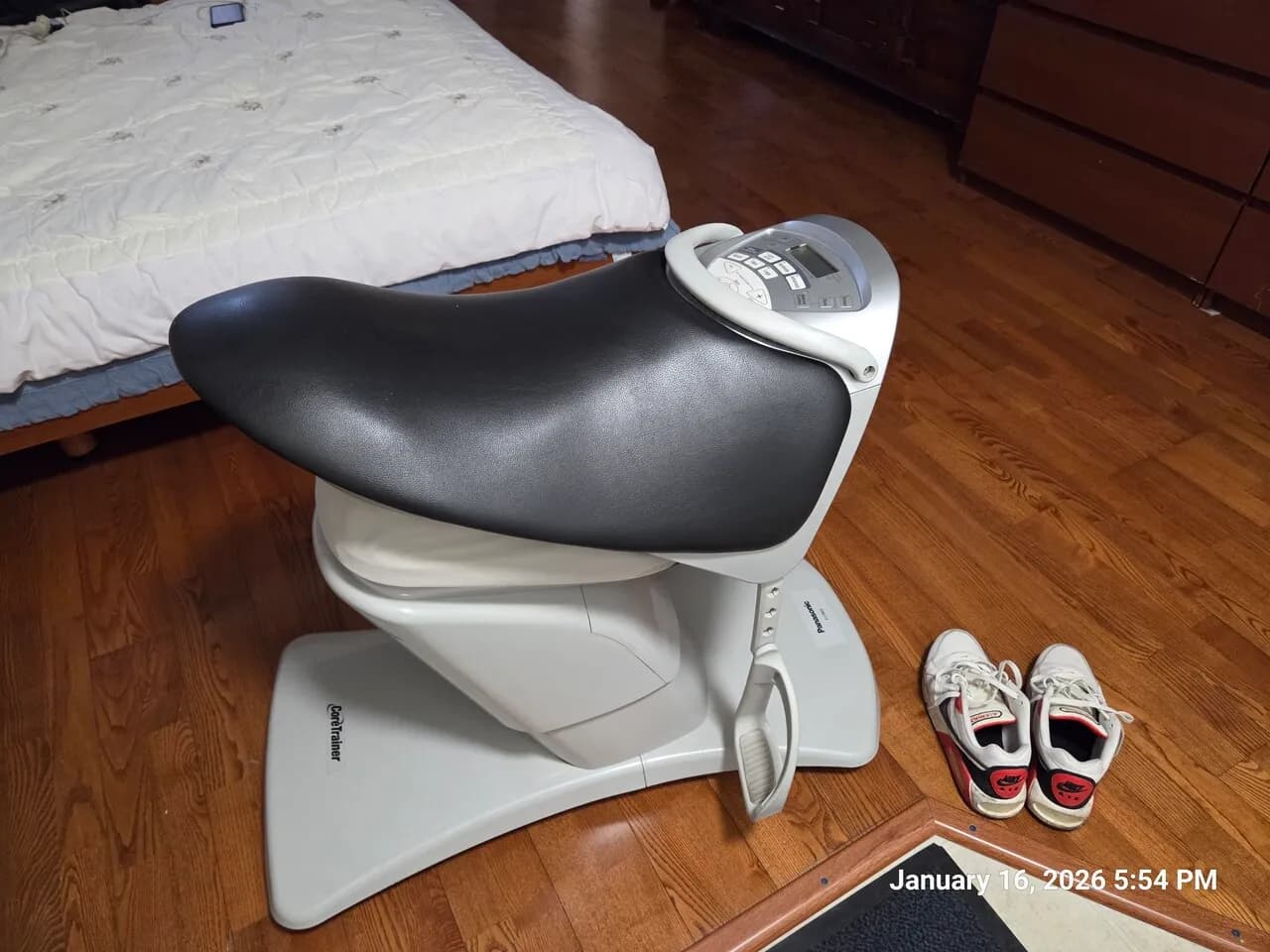 Panasonic 실내승마운동기(Core Trainer)
					운동/건강
					Los Angeles