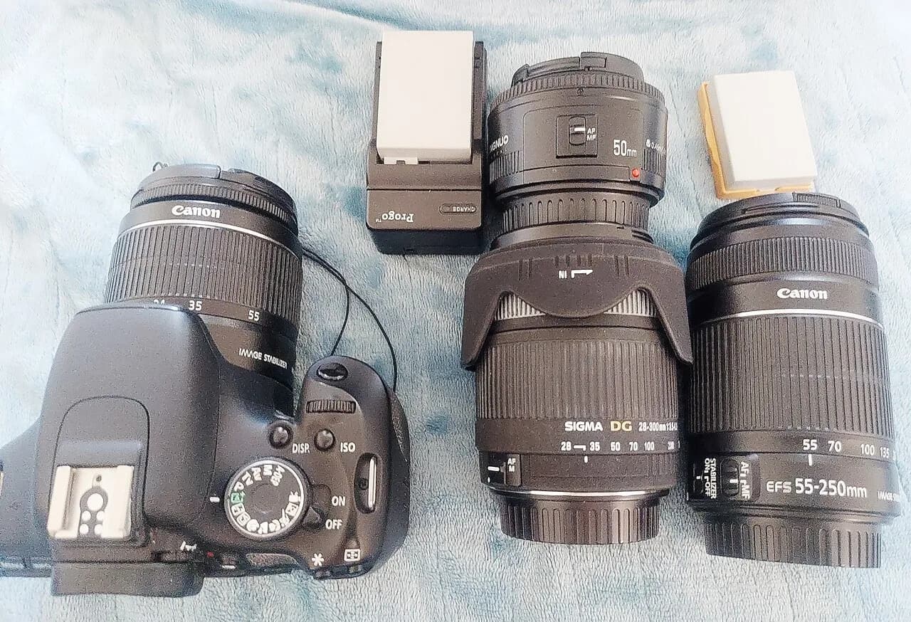 폐업으로 사무실에서 사용하던 카메라들을 가격에 판매합니다.
					무빙세일
					엘에이