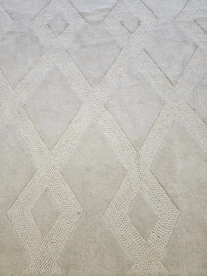 Rug 필요하시면 가져가세요
					무빙세일
					Chino Hills