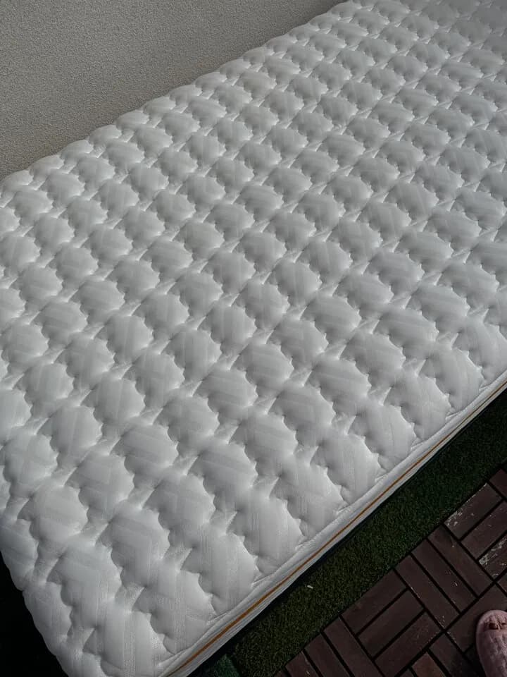 싱글침대 & 프레임
					무빙세일
					Los Angeles