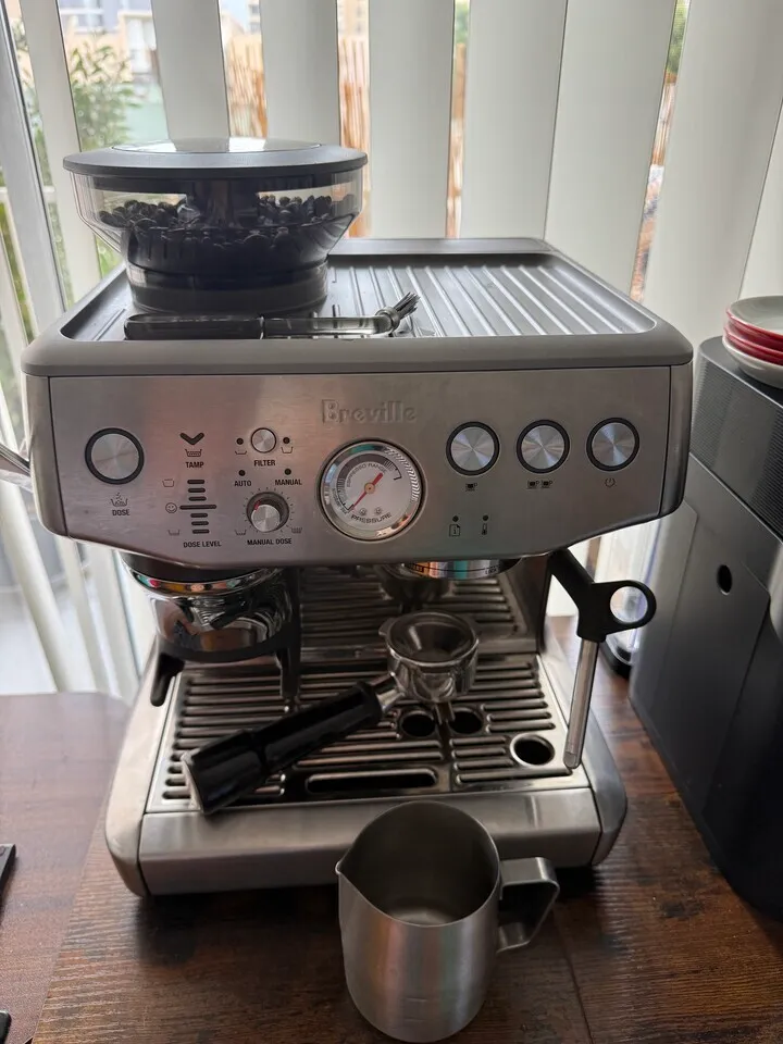 브레빌 에스프레소머신 876
					전자/가전
					Los Angeles