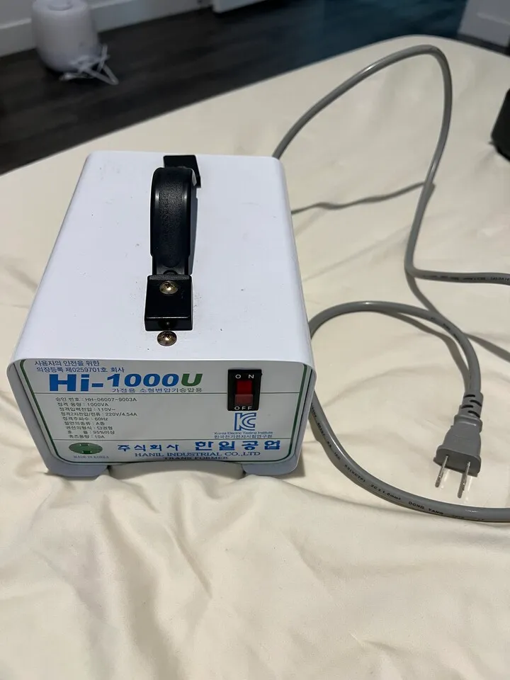 변압기 (한국 -> 미국 전압)
					무빙세일
					Los Angeles