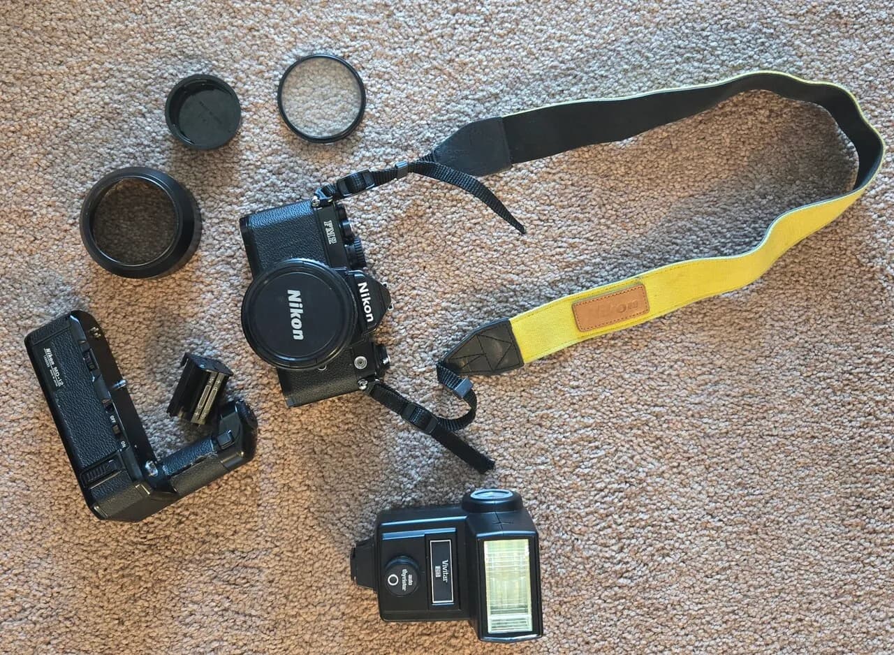 Nikon FM2 카메라
					기타
					Los Angeles