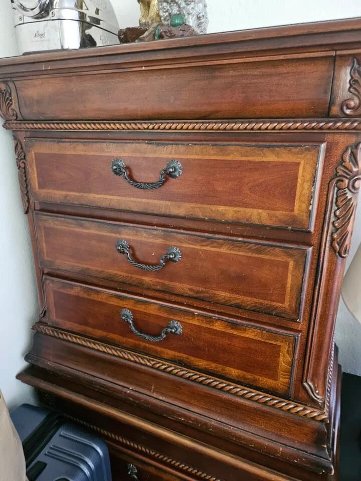 튼튼한 원목 서랍장
					가구
					Anaheim