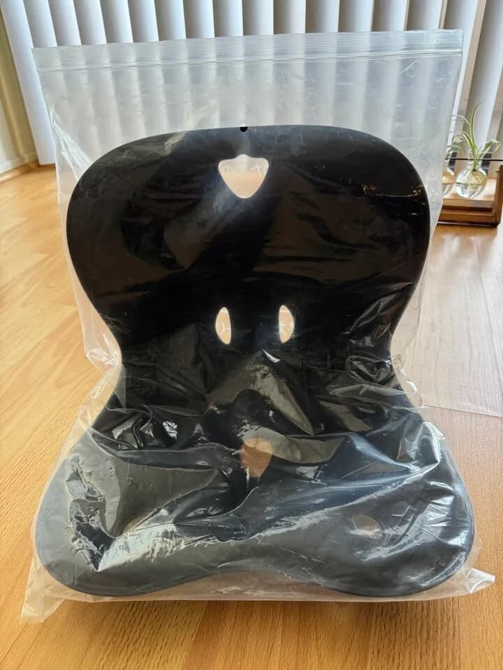 커블체어 허리자세교정 좌식 의자
					기타
					Los Angeles