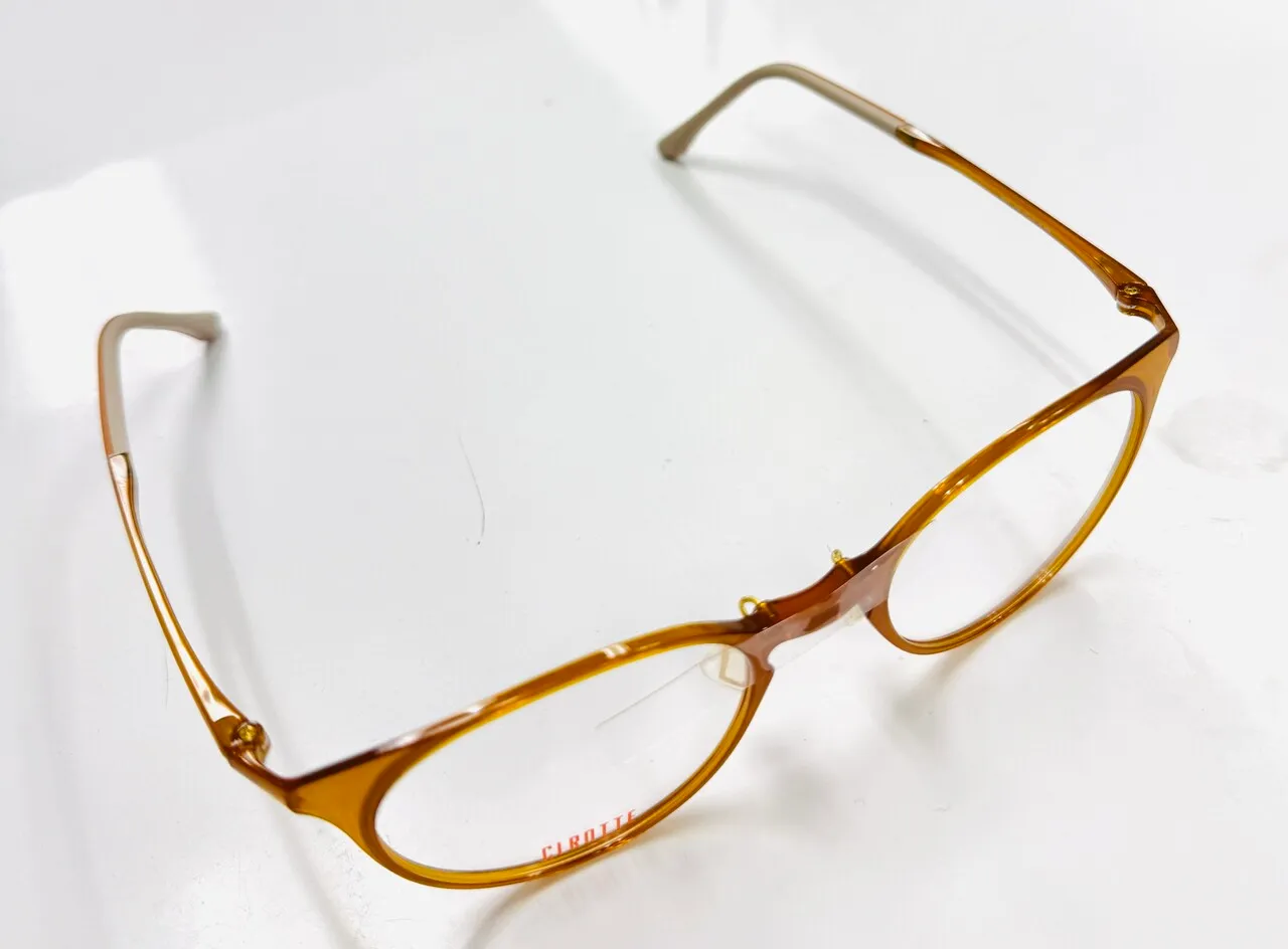 안경마을에서 안경을 저렴한 가격판매
					의류/패션
					Los Angeles