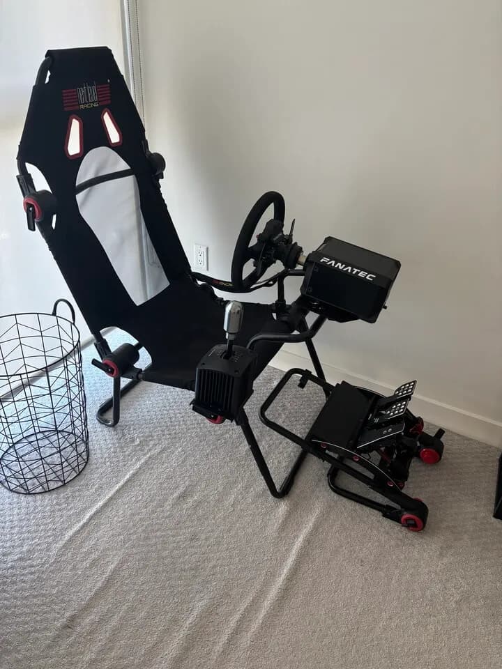 FANATEC 레이싱 게임셋
					전자/가전
					LA