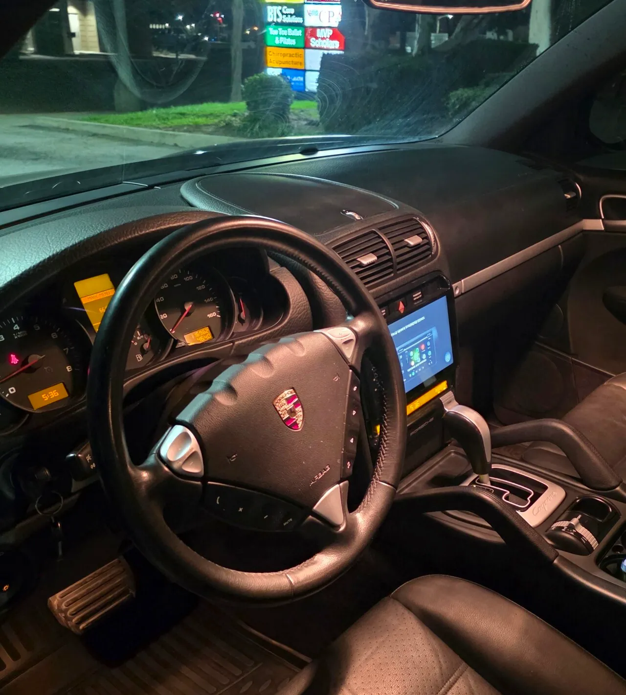 포르쉐 카이엔
					전자/가전
					Orange County