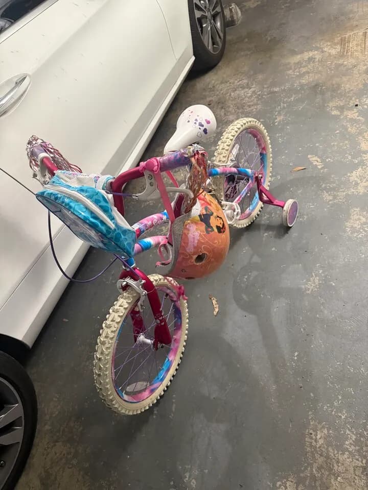 아이 자전거 ( 4살 - 8살 )
					운동/건강
					세리토스