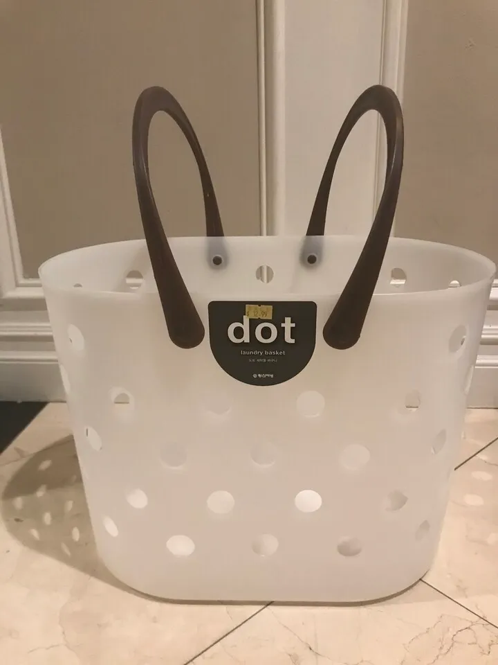 두 종류의 빨래 바구니와 옷걸이,XL 브리타 정수기와 새 필터 2개
					무빙세일
					Los Angeles