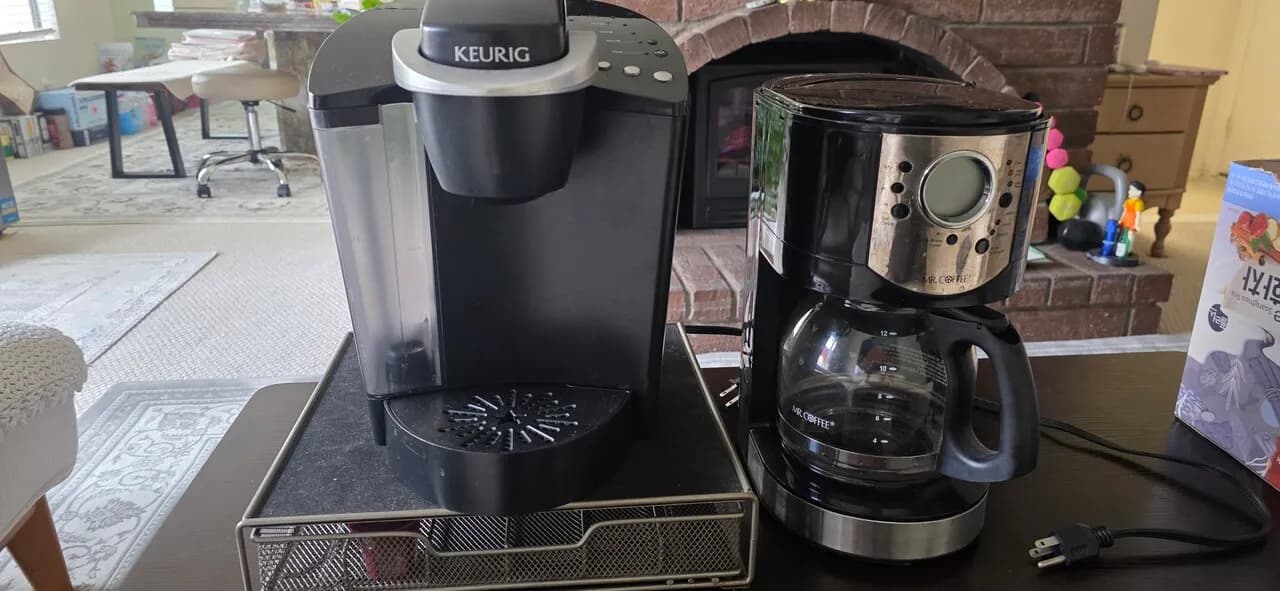 커피머신2개 받침대 팝니다
					전자/가전
					Fullerton