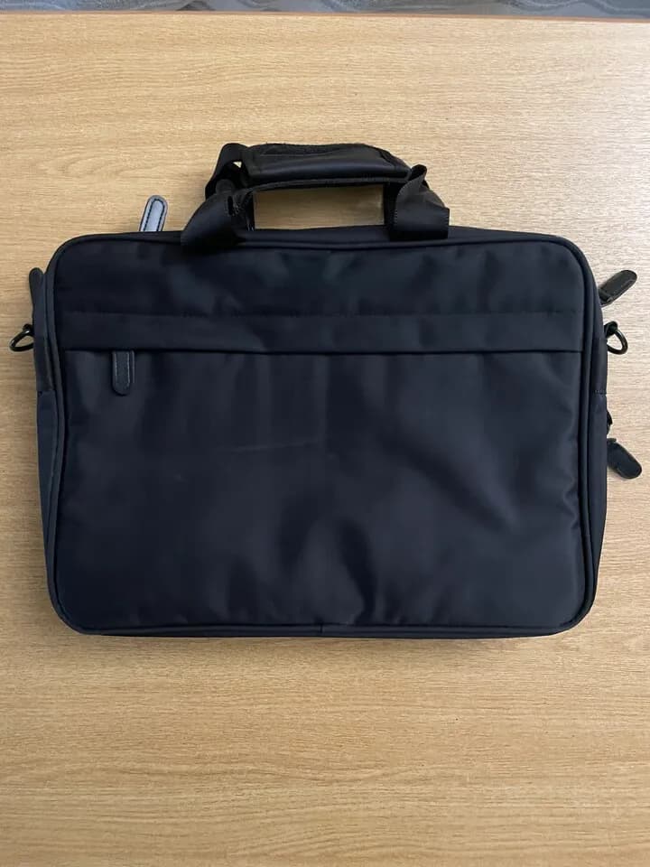 노트북 가방
					의류/패션
					LA