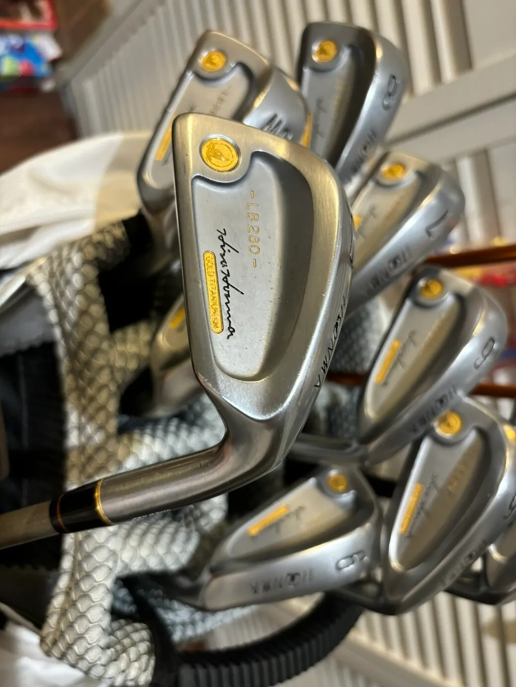 고사양 혼마 골프 5스타, 4스타 남여 풀 셋트
					운동/건강
					Los Angeles