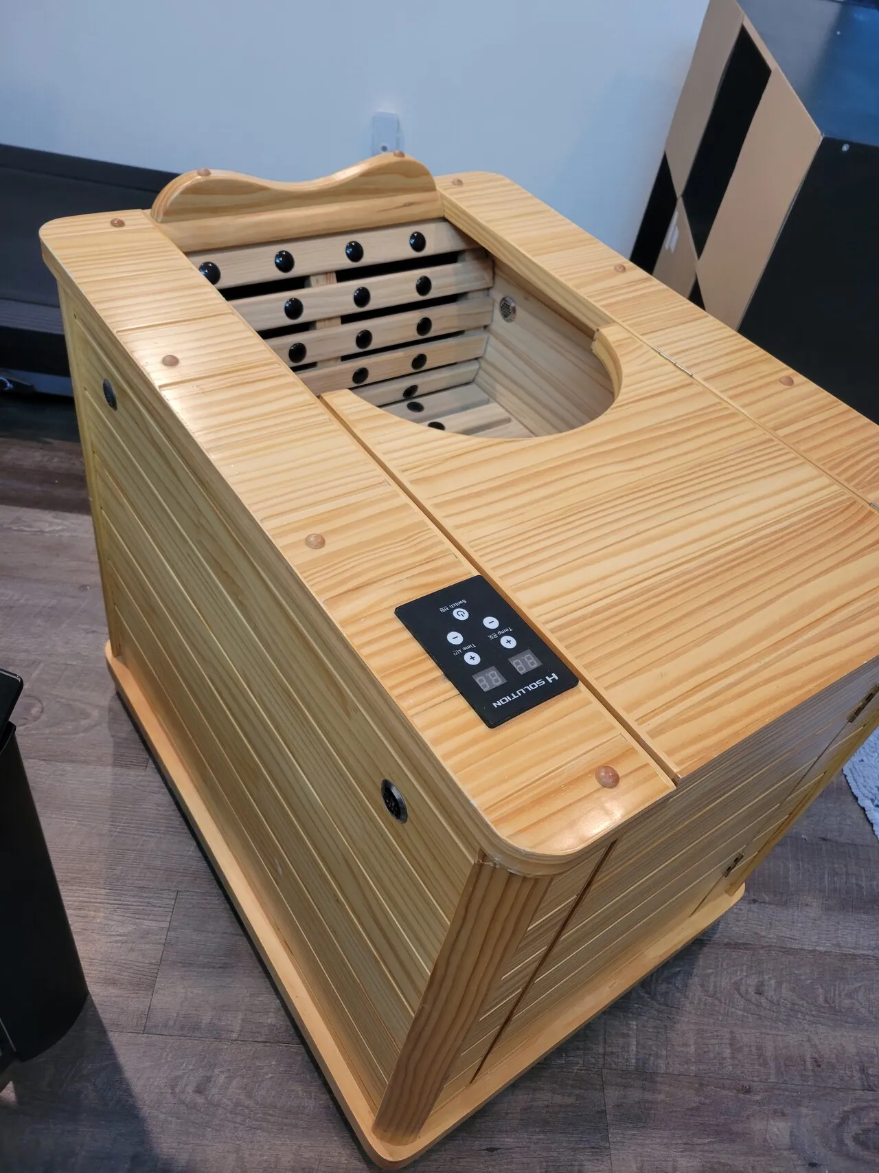 집에서 하는 반신욕 사우나 –거의 새것 / $400
					무빙세일
					Lakewood