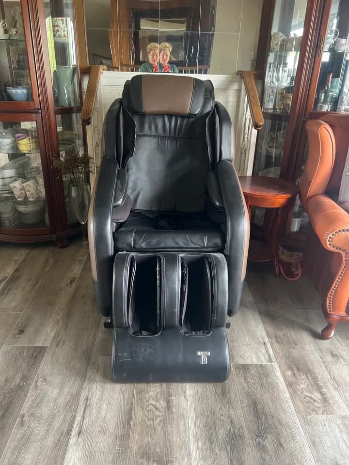 맛사지 체어
					무빙세일
					월넛지역