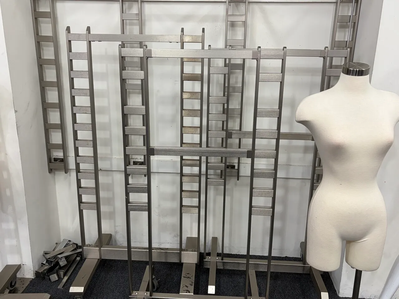 옷가게 rack 팝니다
					기타
					Van Nuys