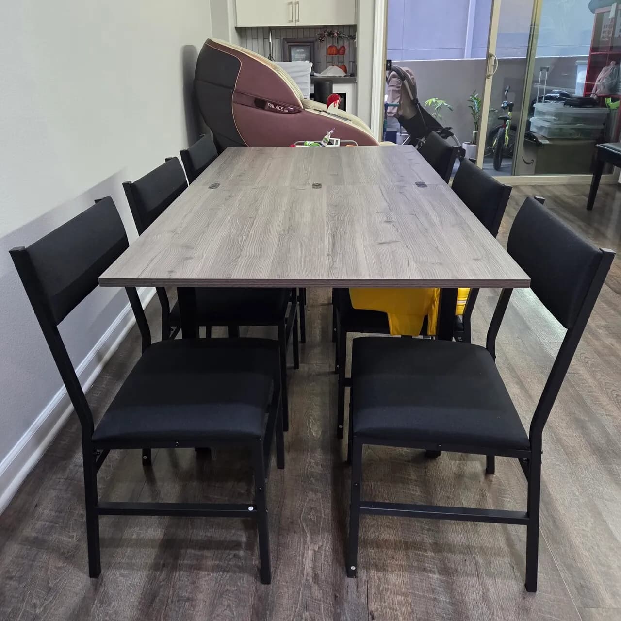 상품 6인용 확장형 식탁 + 의자 6종 세트 모델/색상 Grey Oak
					무빙세일
					Los Angeles