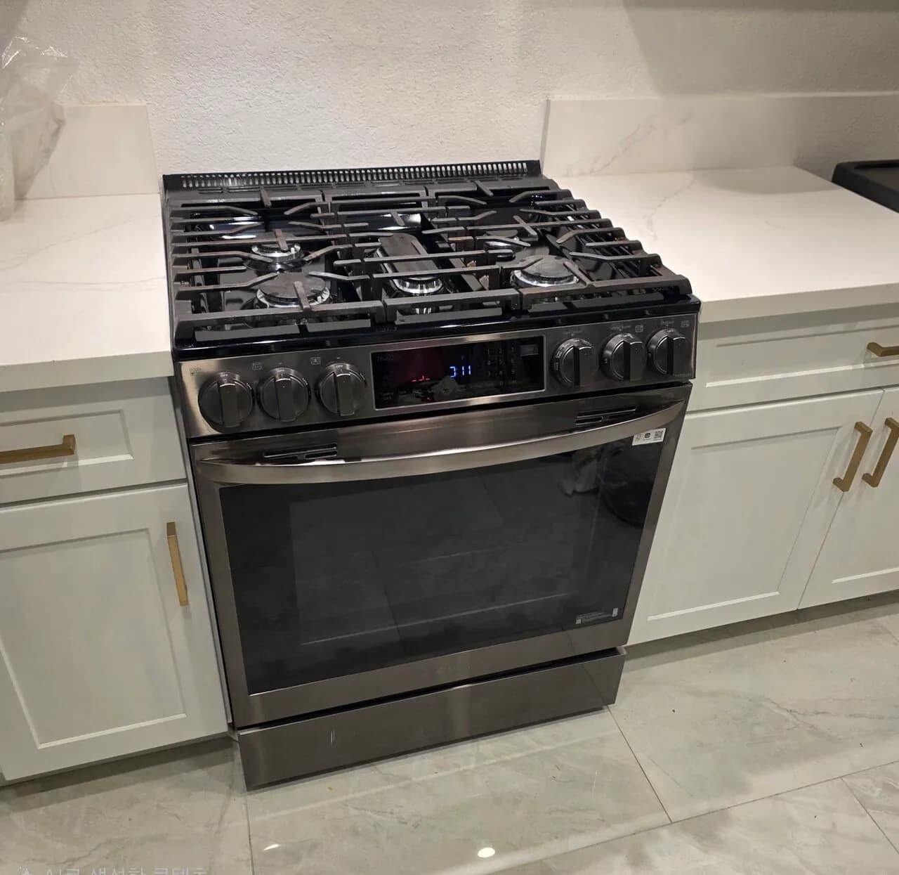 11개월 사용한 가스오븐 싸게 판매1/31, 무빙세일
					전자/가전
					Cerritos