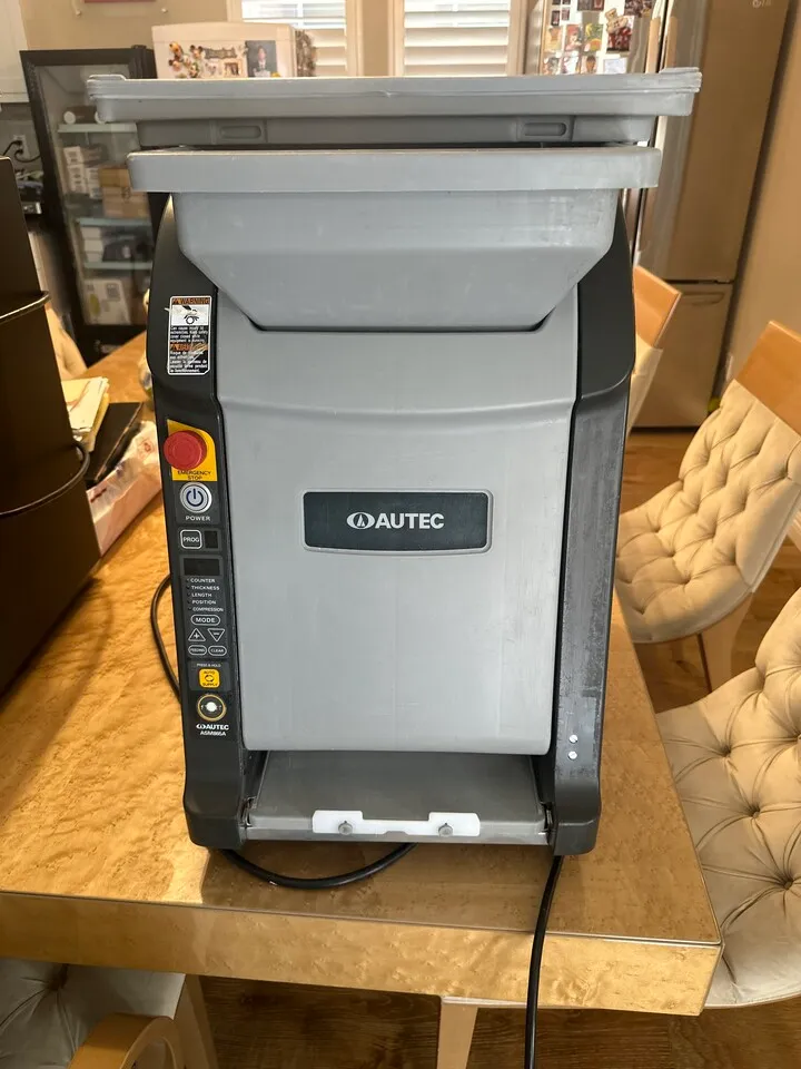 sushi 집에서 사용 롤 밥까는 기계
					전자/가전
					Chino