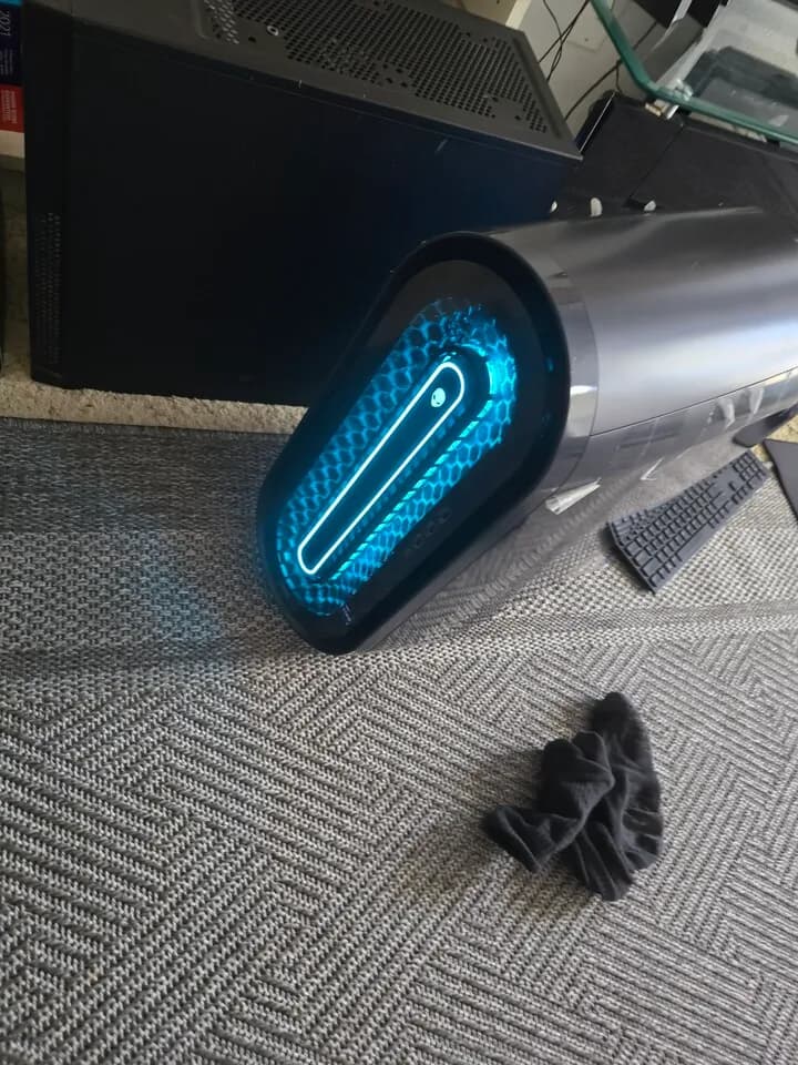 게이밍pc팝니다
					전자/가전
					Santa Clarita