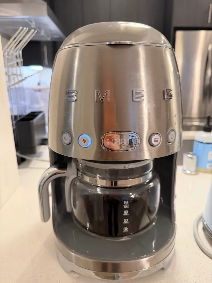 SMEG 스메그 드립커피 메이커
					무빙세일
					La Westwood