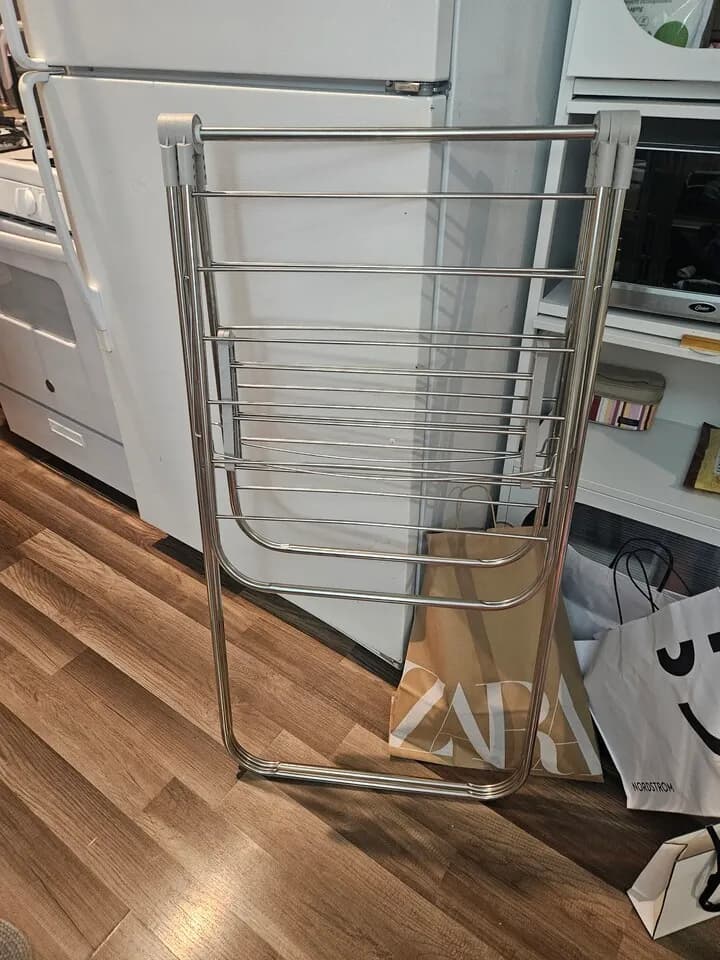 빨래 행거
					가구
					라미라다