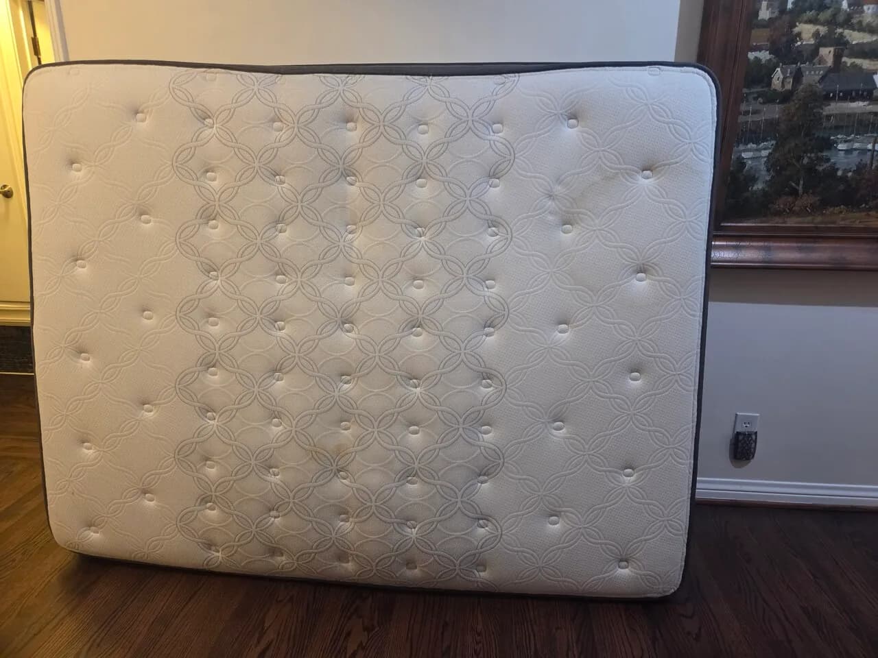 Queen size mattress
					무료나눔
					La Mirada